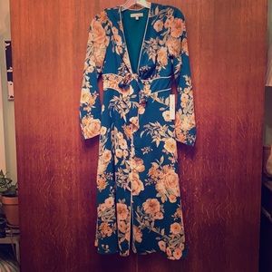 June & Hudson NWT dress for the holidays. Sz m